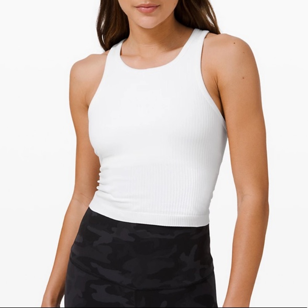 Lululemon Find Your Pace Short & Crop Tank Set - Picture 5 of 6
